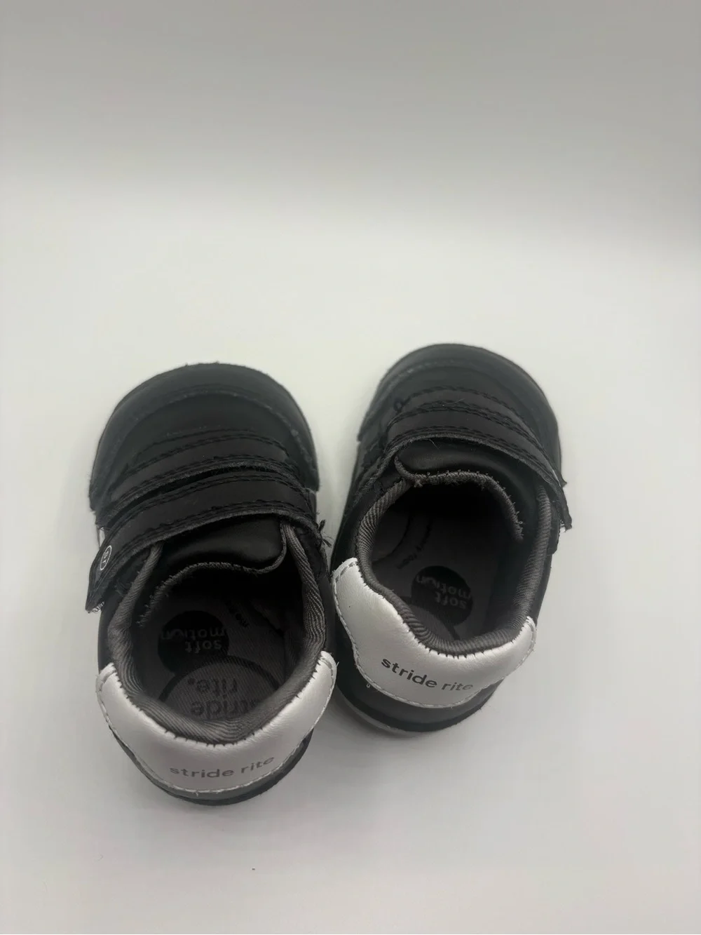 Stride rite  Black and White Velcro Toddler Sneakers 3.5